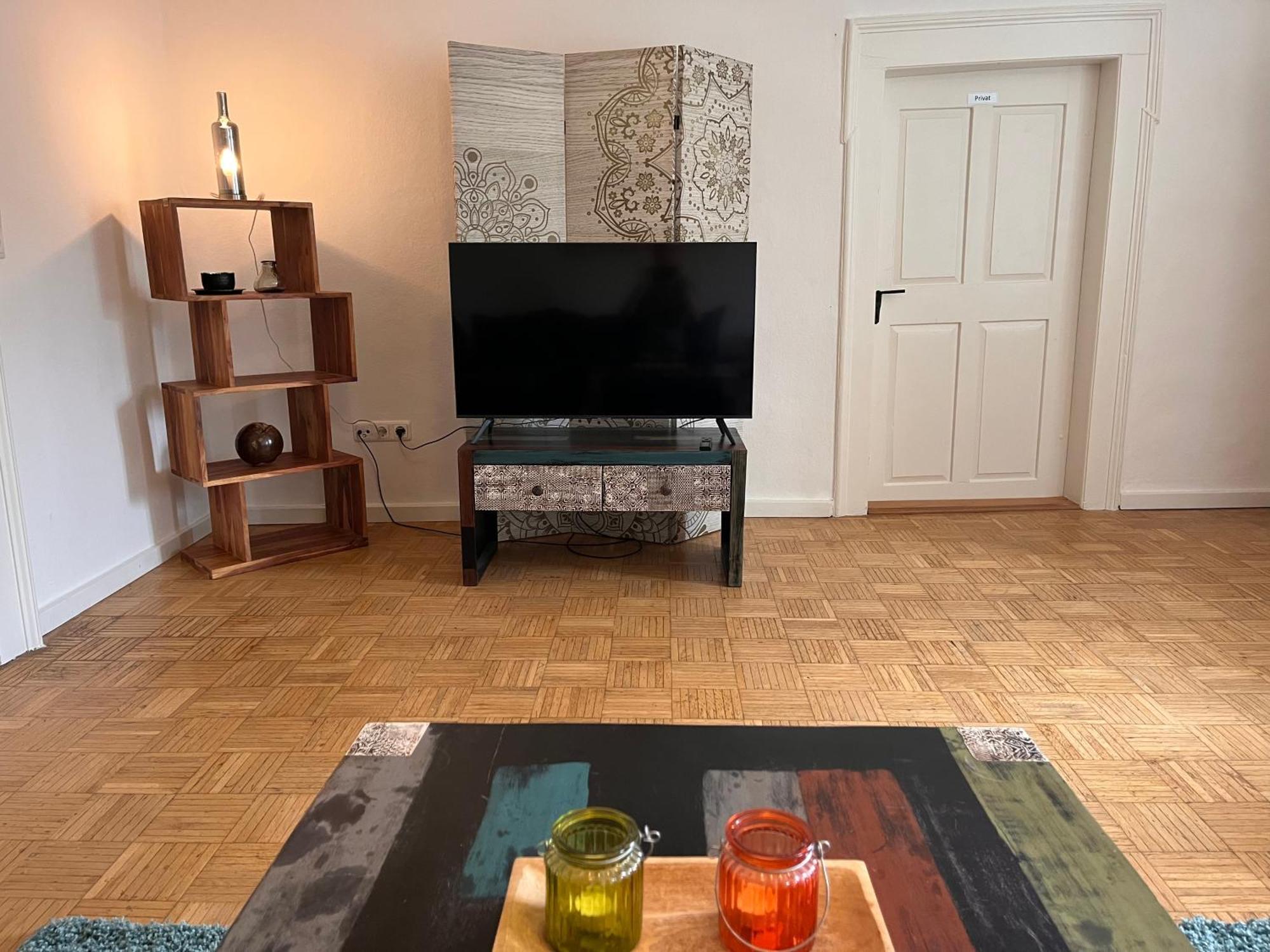 Lotos Im Idyllischen Schlosshof In Franken Apartment *